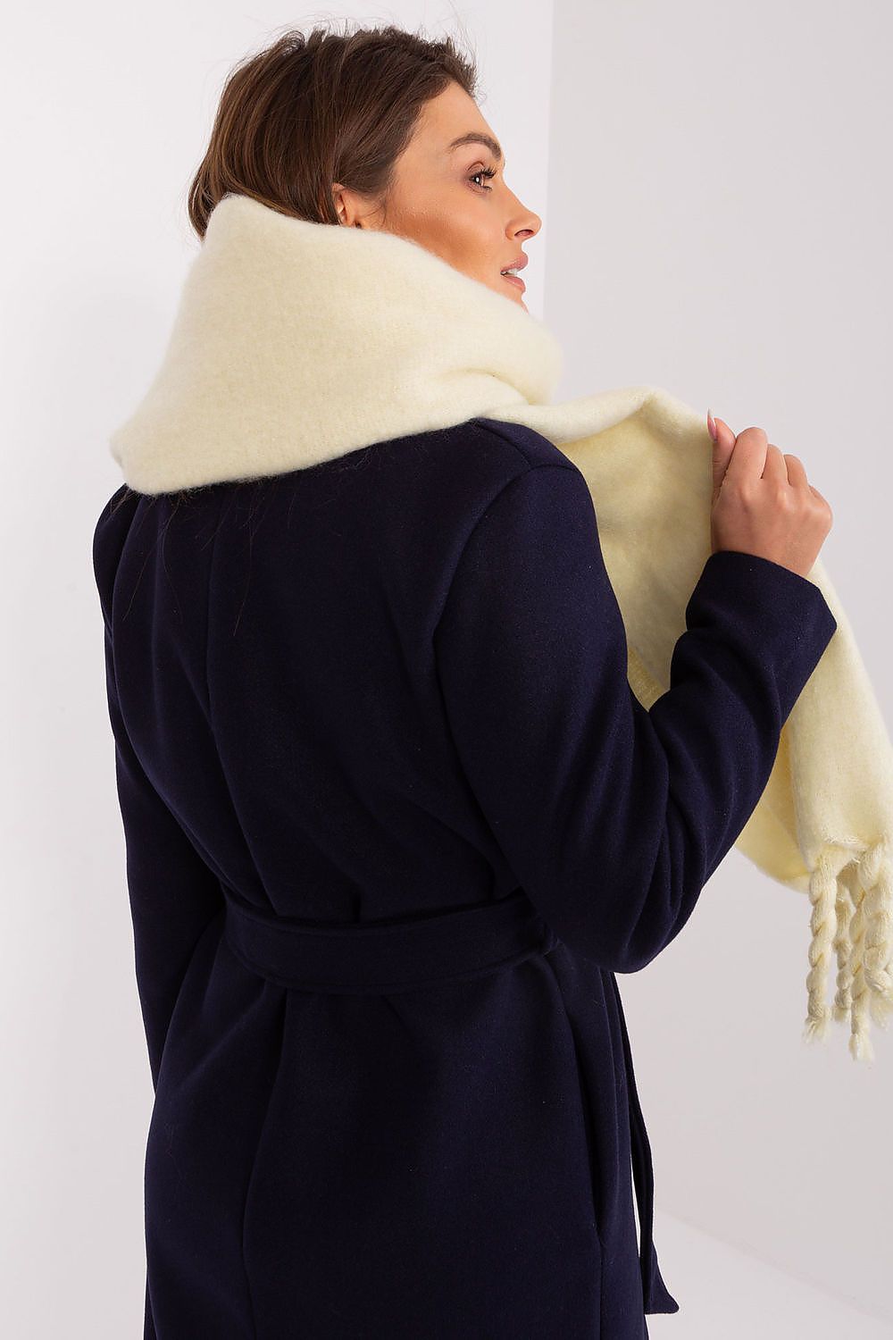  Shawl model 189883 AT 