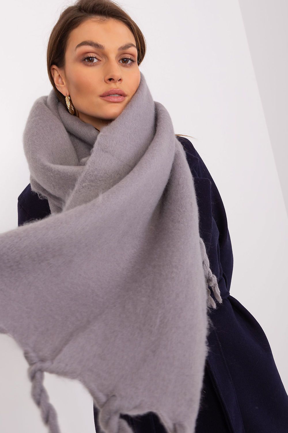  Shawl model 189884 AT 