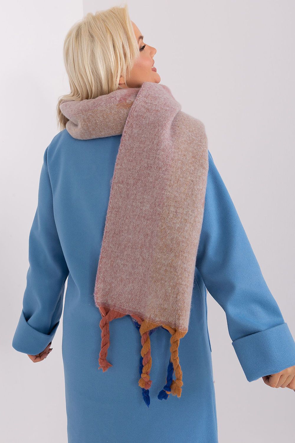  Shawl model 190553 AT 