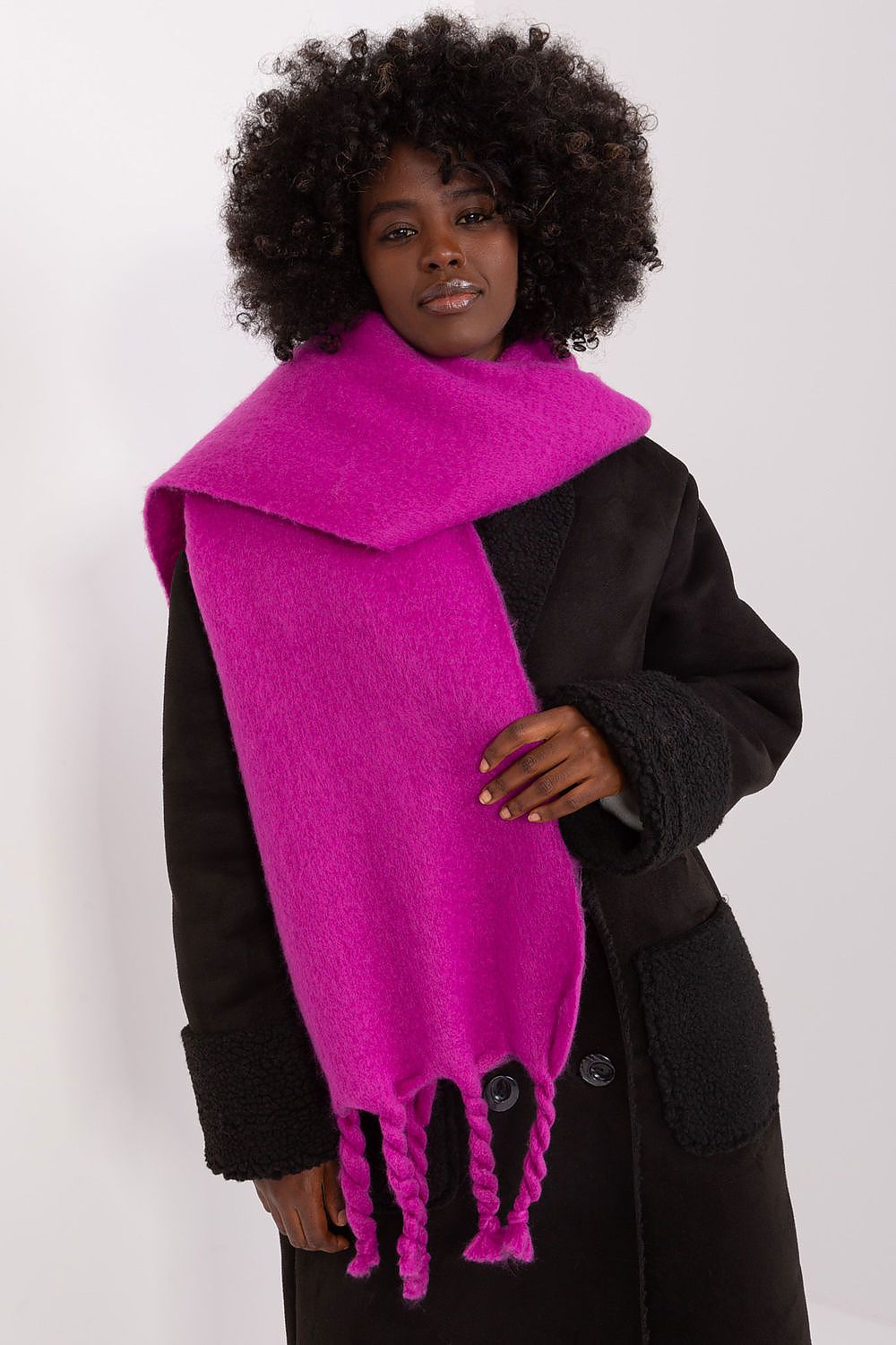  Shawl model 190584 AT 