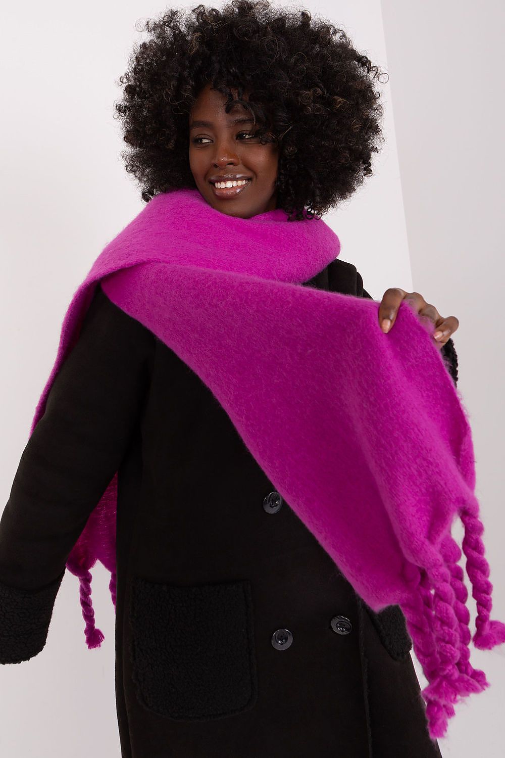  Shawl model 190584 AT 