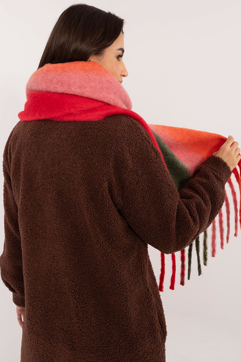  Shawl model 203183 AT 