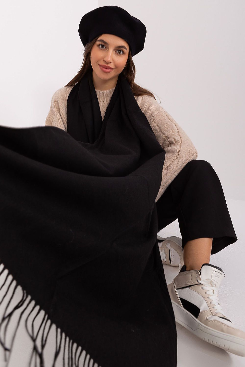  Shawl model 185891 AT 